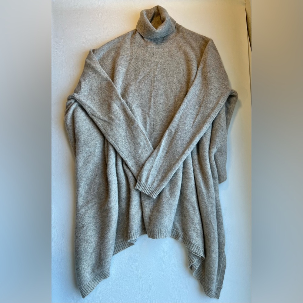 Cashmere Elegant Beige Poncho Turtleneck - Picture 7 of 13